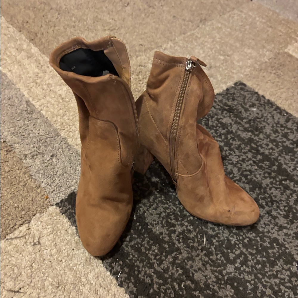 Steve Madden Brown Heeled Boots with Side Zipper